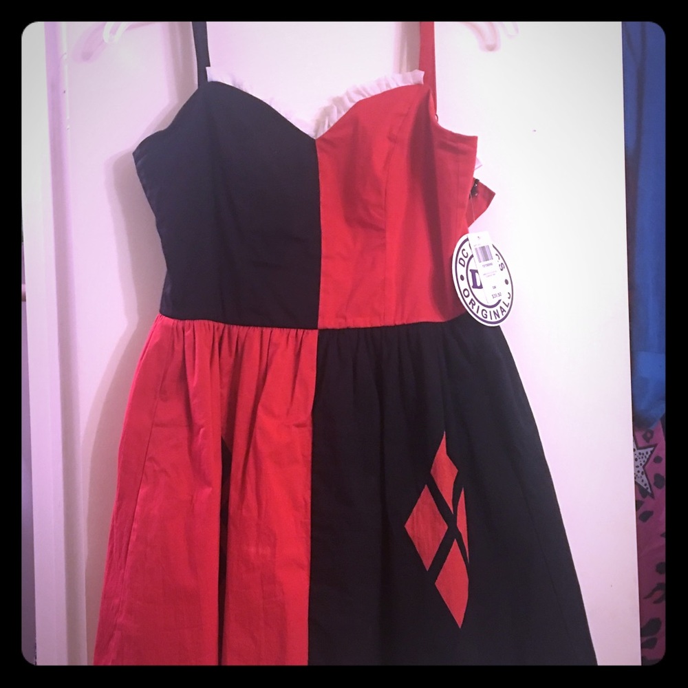 Discontinued Hot Topic dress